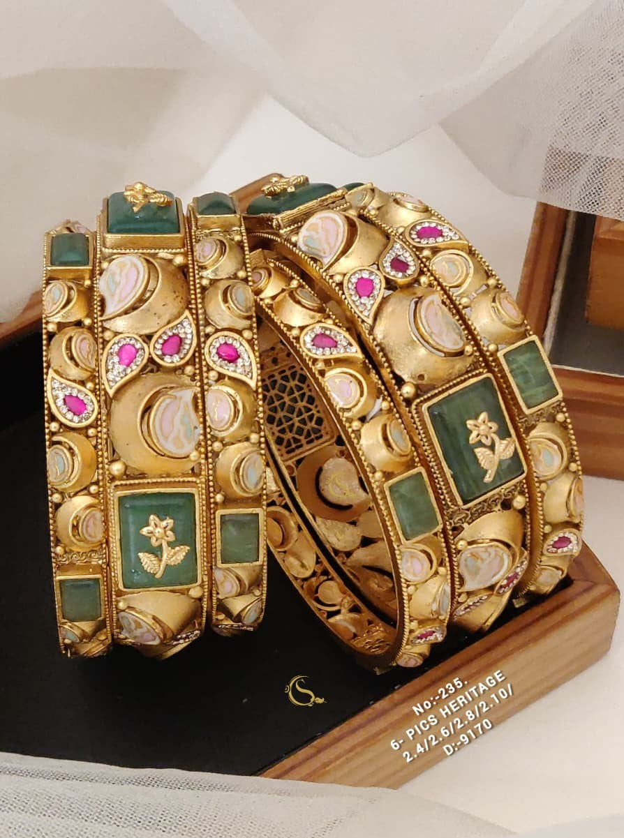 Brass High Gold Antique Bangles 032